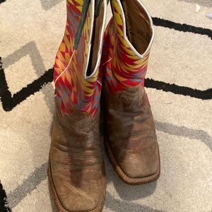 Women’s Cinch Boots, pattern bottom. Colors are teal, pink, yellow